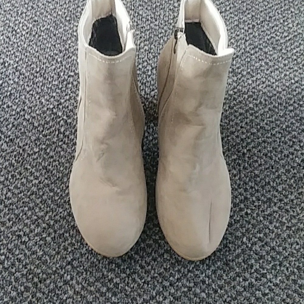 Tan Boots